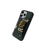 Kartlık Harfli Haki Yeşil Deri iPhone Kılıf